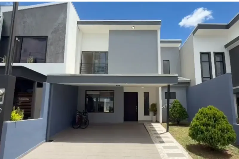 Casa en venta en Condominio Ubicada en Concepción de Tres Ríos