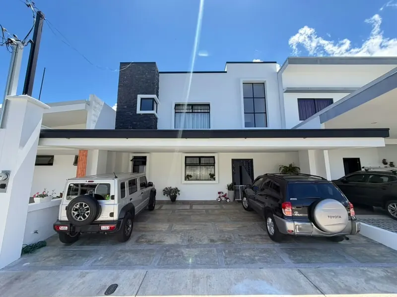 Venta de Hermosa Casa Nueva en Exclusivo Condominio